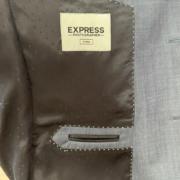 Express | Men’s fitted 3 piece suit - Picture 2 of 14